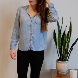 American Eagle Button Down